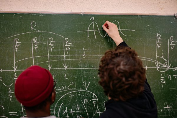 Unlock expert a-level maths tutoring for your success